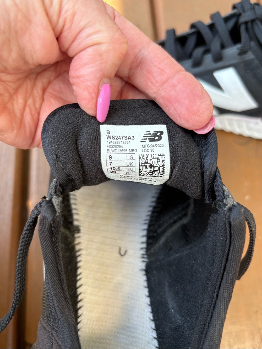 NEW BALANCE 247S LOW TRAINERS SPORTS SNEAKER WOMEN SHOES BALCK/PINK SIZE 9 - Picture 2 of 13